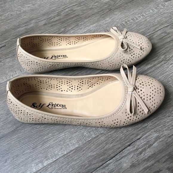 Self Esteem Shoes - Women’s Shoes Size 5.5